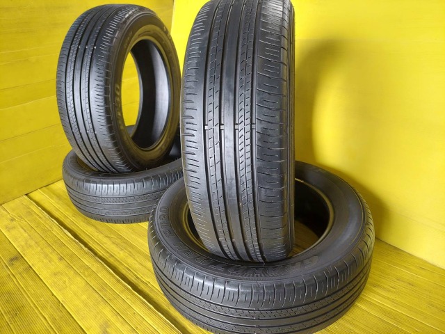 ダンロップ グラントレックPT30 225/60R18 中古4本（厚木店）の画像2