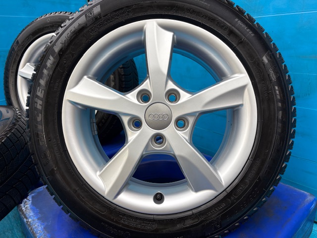 アウディA3純正（都筑店）